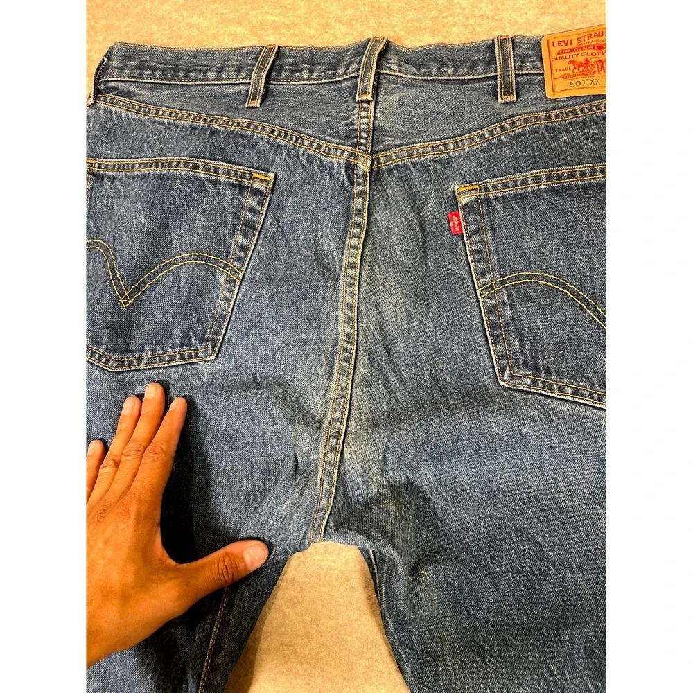 Levis 501 Original Fit Jeans Mens 42x32 Blue Denim Cotton Straight Leg High Rise